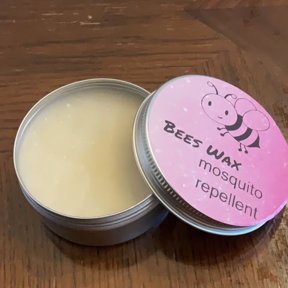 BEEWAX Mosquito Repellent - Picture 2 of 4